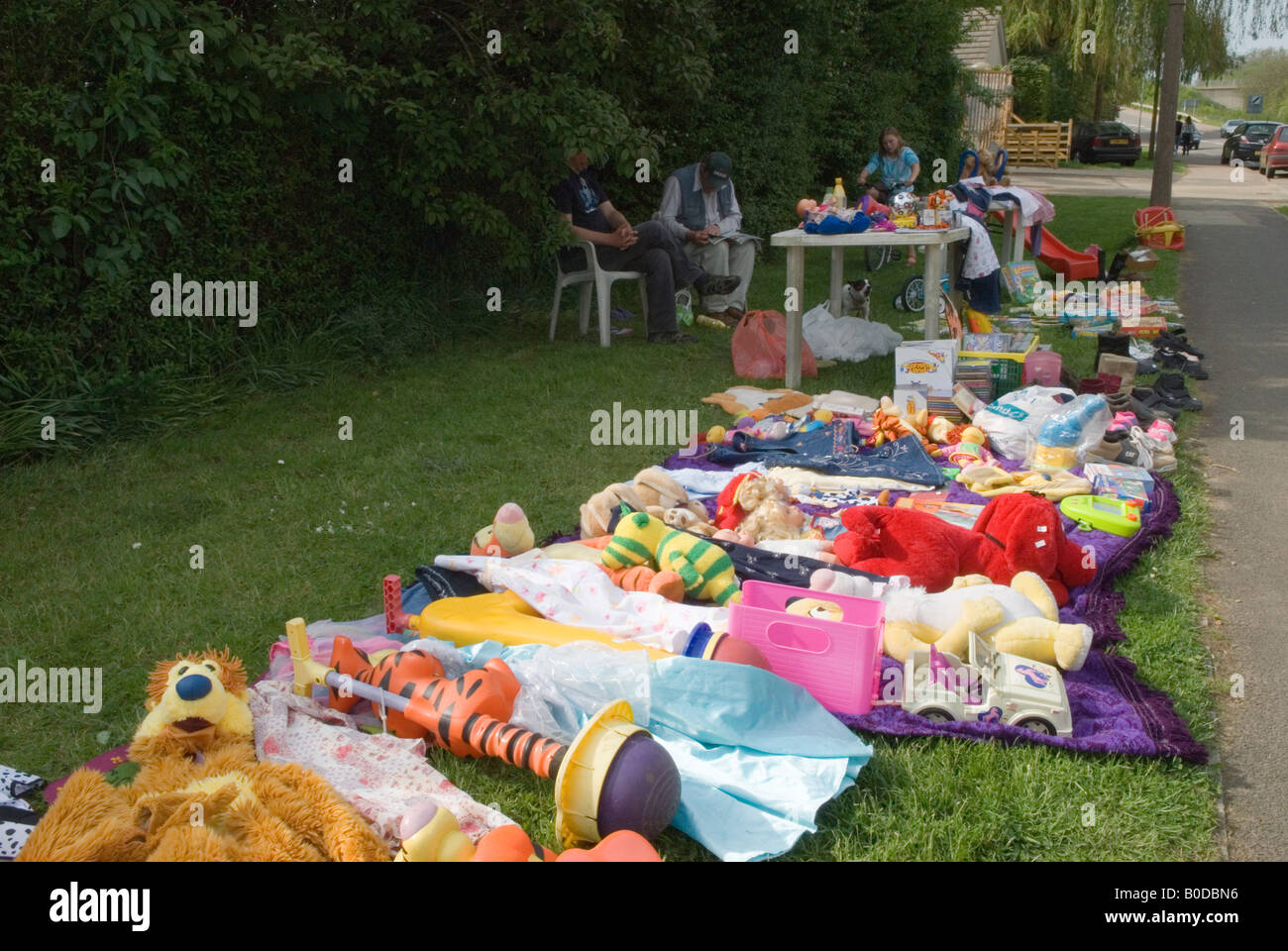 Unwanted toys fotografías e imágenes de alta resolución - Alamy