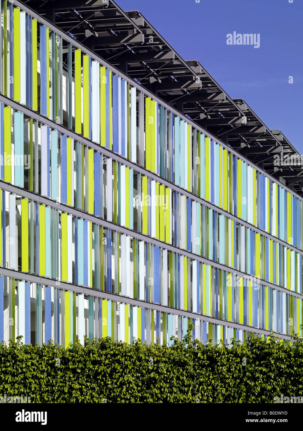 Estructura de estacionamiento Cívico de Santa Mónica, Santa Monica, California. Arquitecto Estructura de estacionamiento Cívico de Santa Mónica, Santa Monica, California. Arquitecto