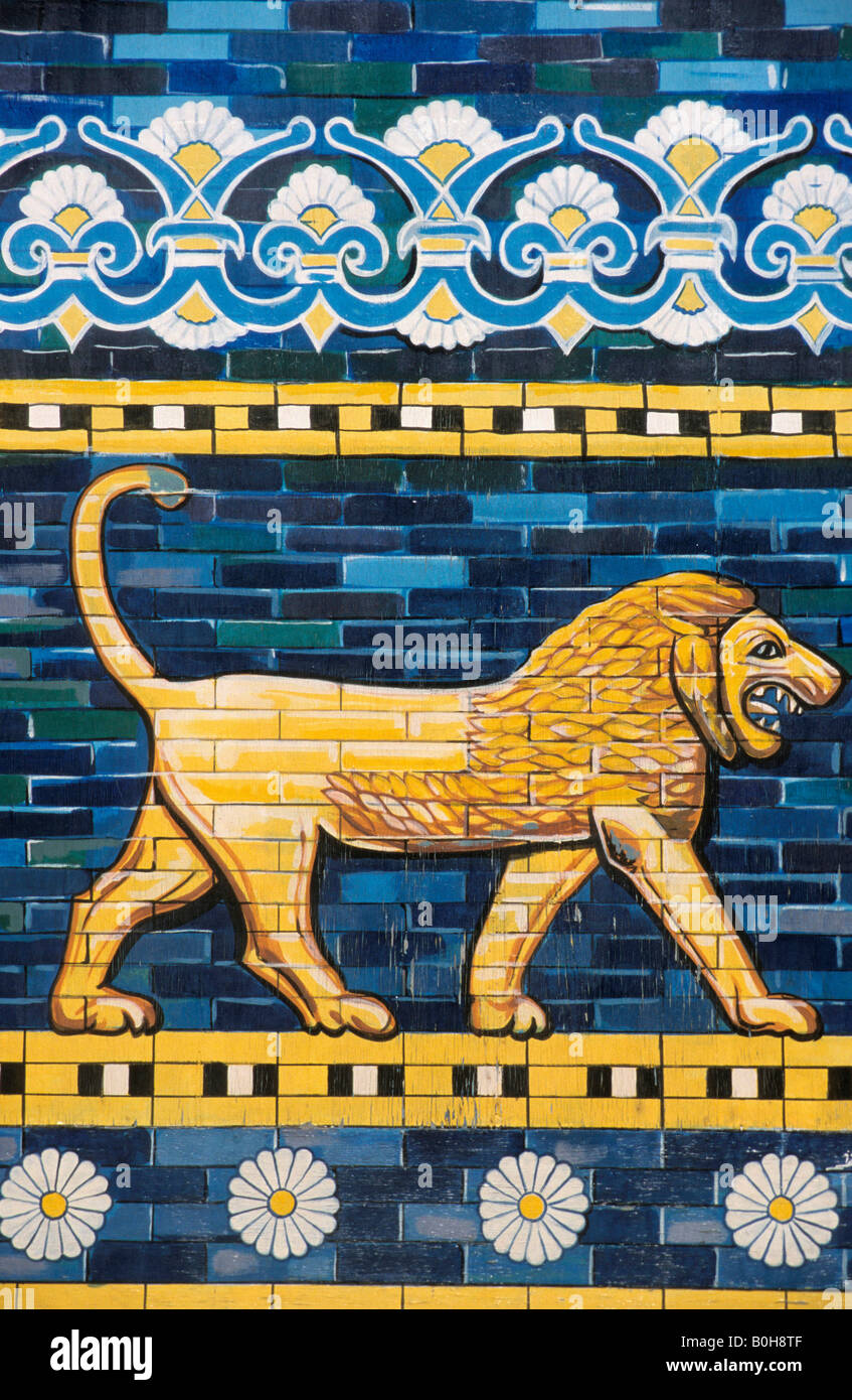 La pintura mural moderna, mural del león de Babilonia, Babilonia, Iraq,  Oriente Medio Fotografía de stock - Alamy