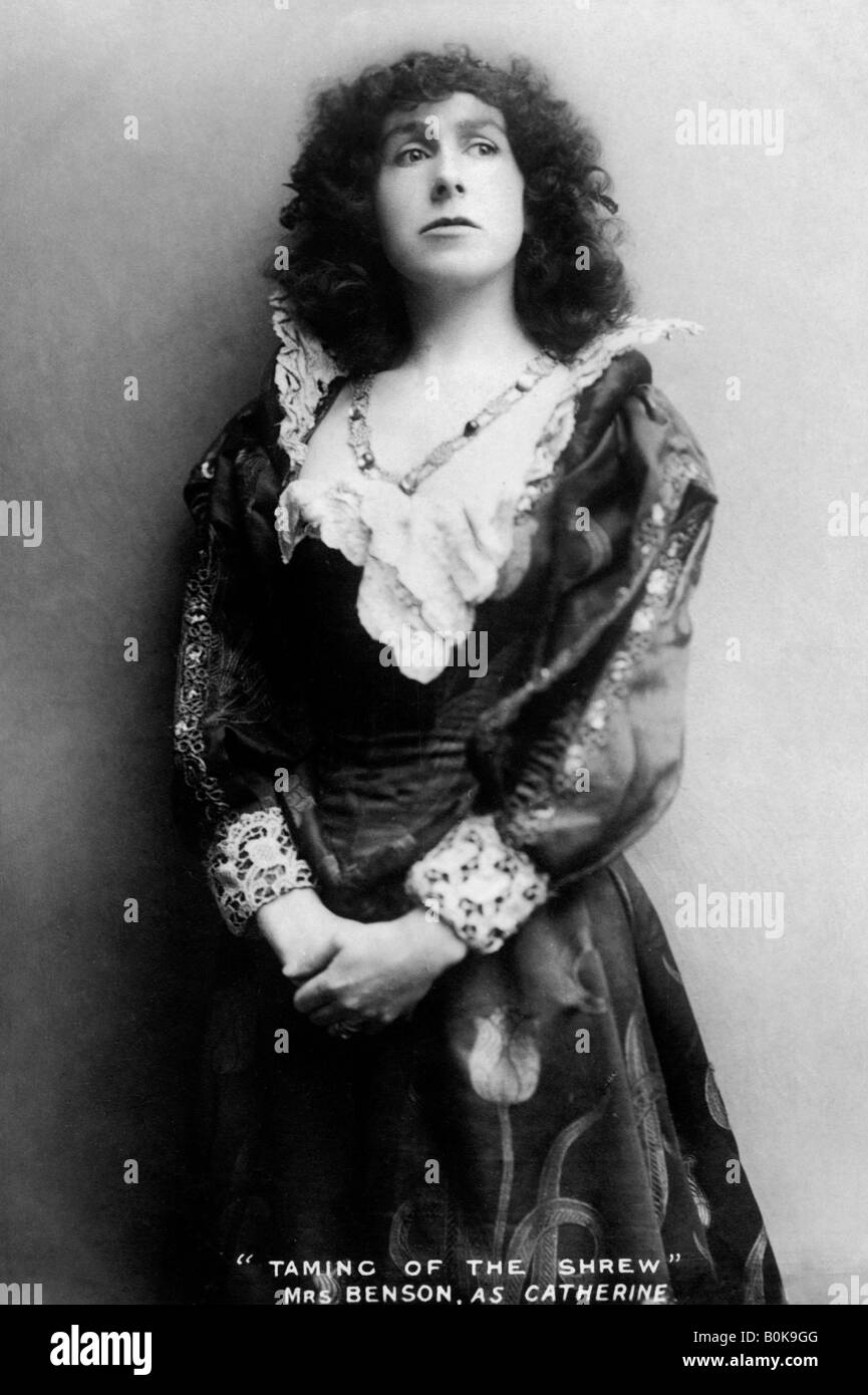Gertude Constanza Cockburn, actriz inglesa, a principios del siglo xx.Artista: J Caswall Smith Foto de stock