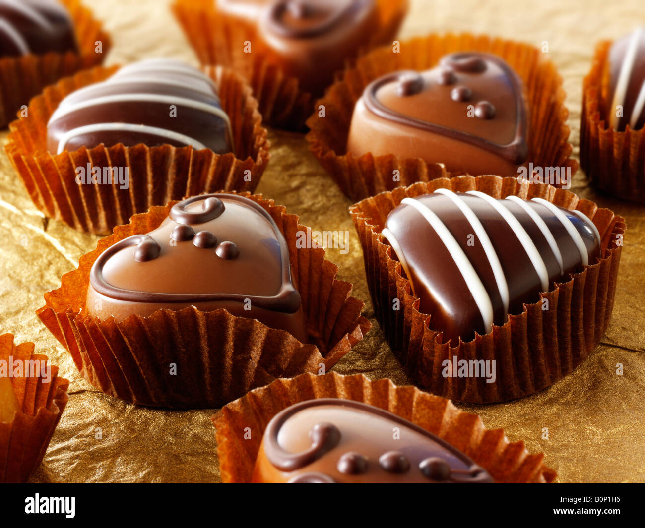 Chocolates decorados fotografías e imágenes de alta resolución - Alamy