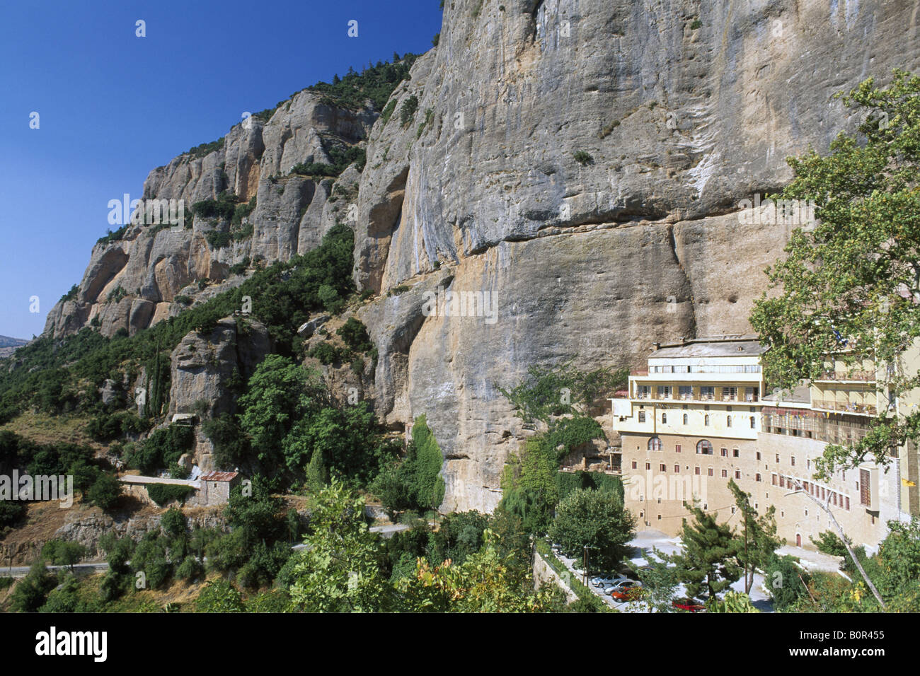 Kloster Megaspileo Peloponnes Griechenland Foto de stock