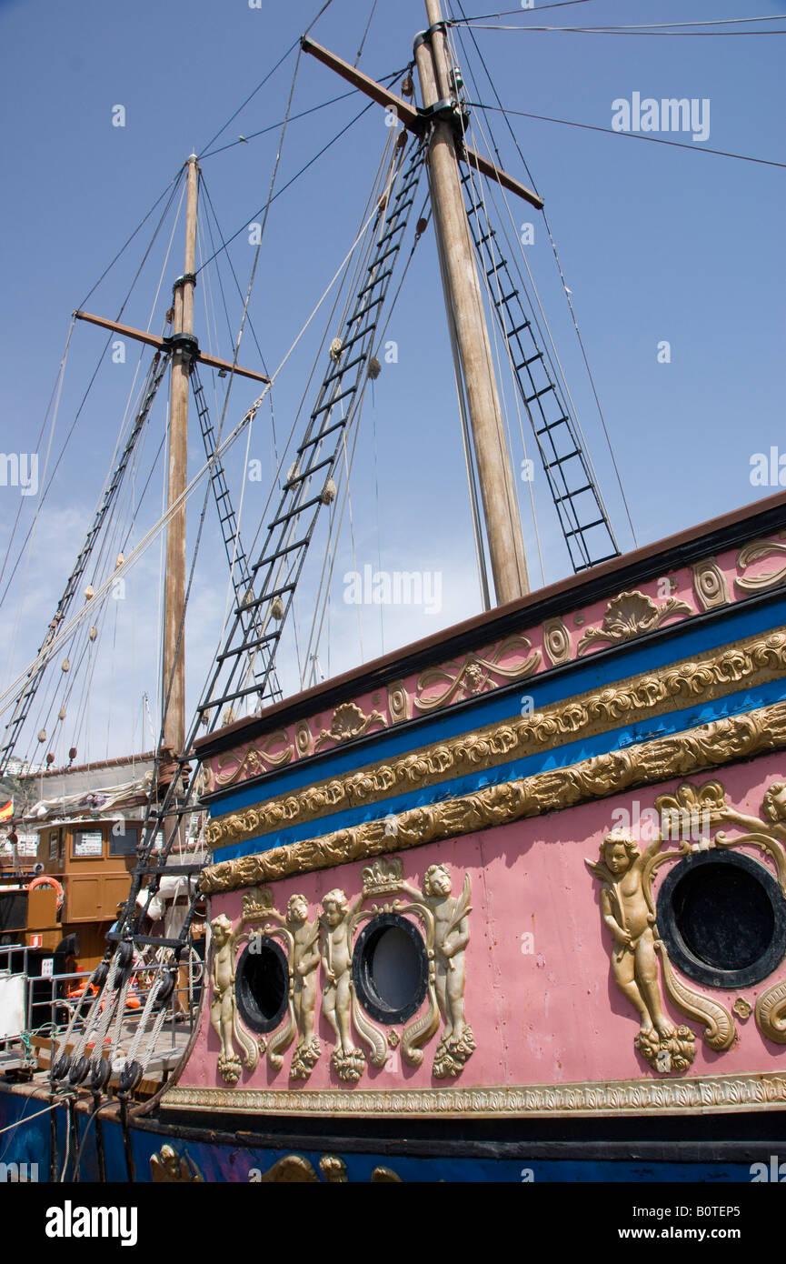 Pirate ship bar trip fotografías e imágenes de alta resolución - Alamy