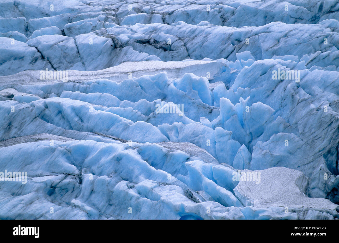 Rompimiento del Glaciar, el hielo de los glaciares, el Glaciar Lengua, resquicios, Glaciar Jostedalsbreen, Stryn, Noruega, Escandinavia, Europa Foto de stock