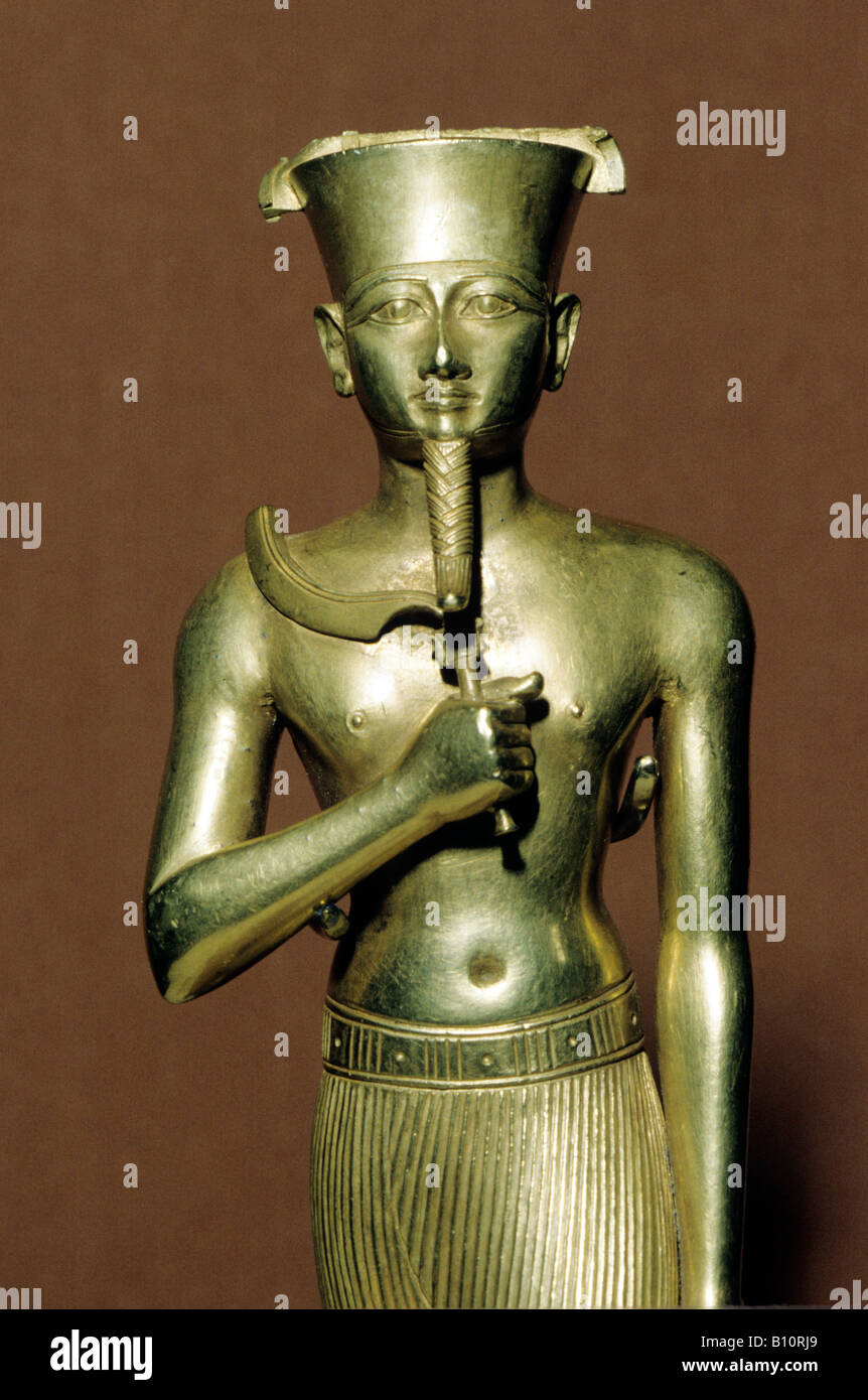 Estatuilla de oro de Amón, de Karnak. 945-664 a.C., Egipto Antiguo. Foto de stock