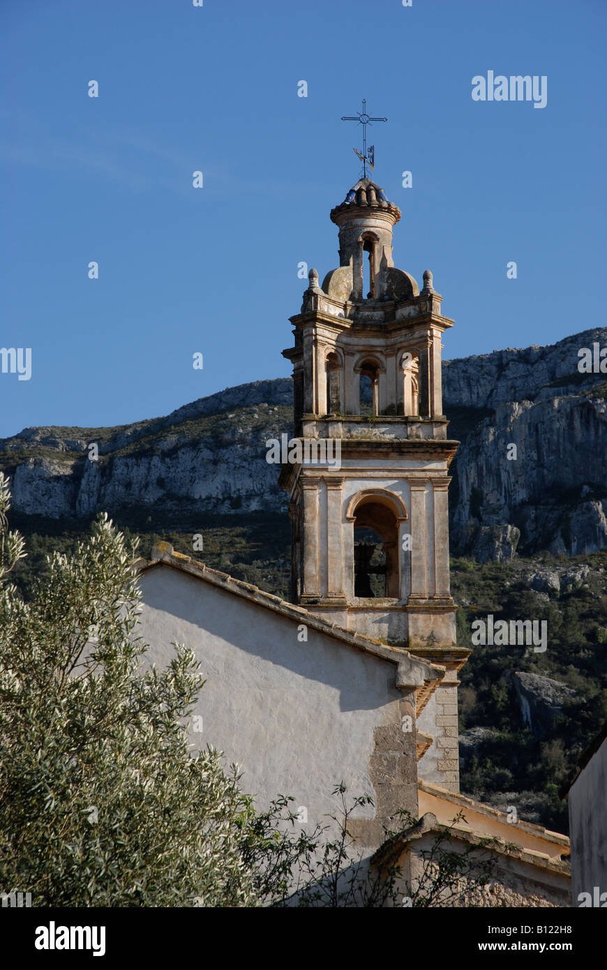 Iglesia de la aldea, Benissiva, Vall de Gallinera, la Marina Alta, provincia de Alicante, Comunidad Valenciana, España Foto de stock