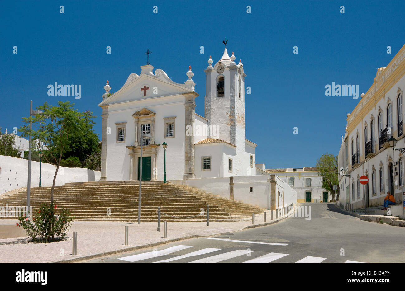 Portugal Algarve Estoi iglesia de la aldea cerca de Faro Foto de stock