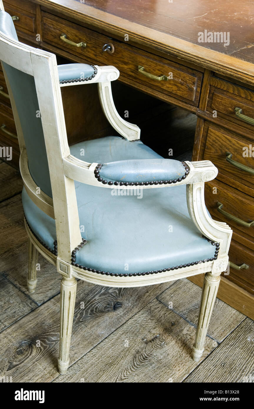 Muebles antiguos franceses fotografías e imágenes de alta resolución - Alamy