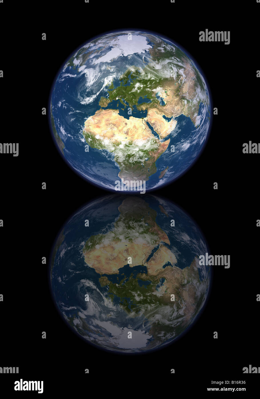 Planeta Tierra, altísima resolución, topografía representación real, con reflexión Foto de stock