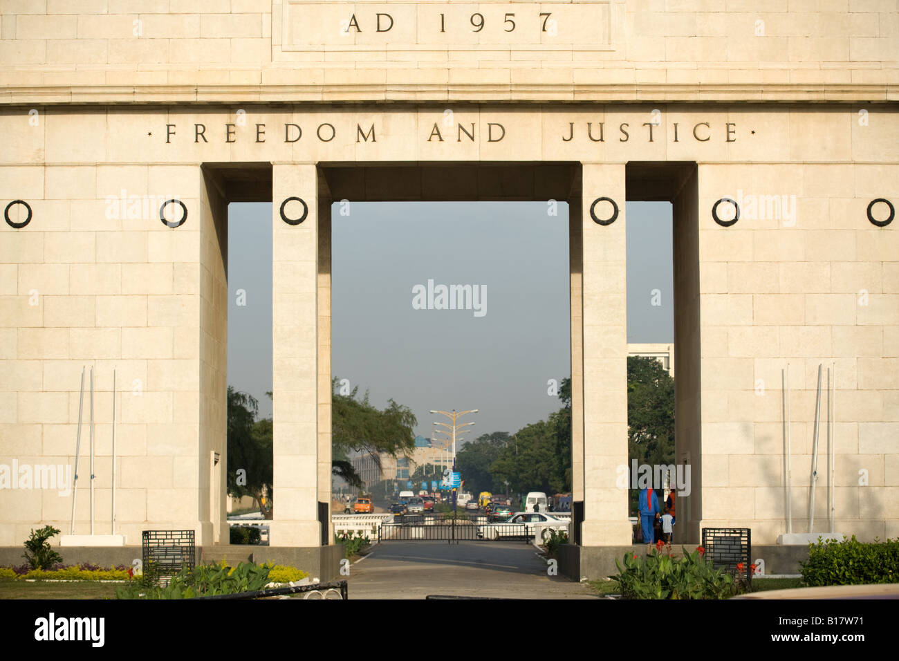 Arco de la independencia en la plaza de la independencia en Accra Ghana Foto de stock