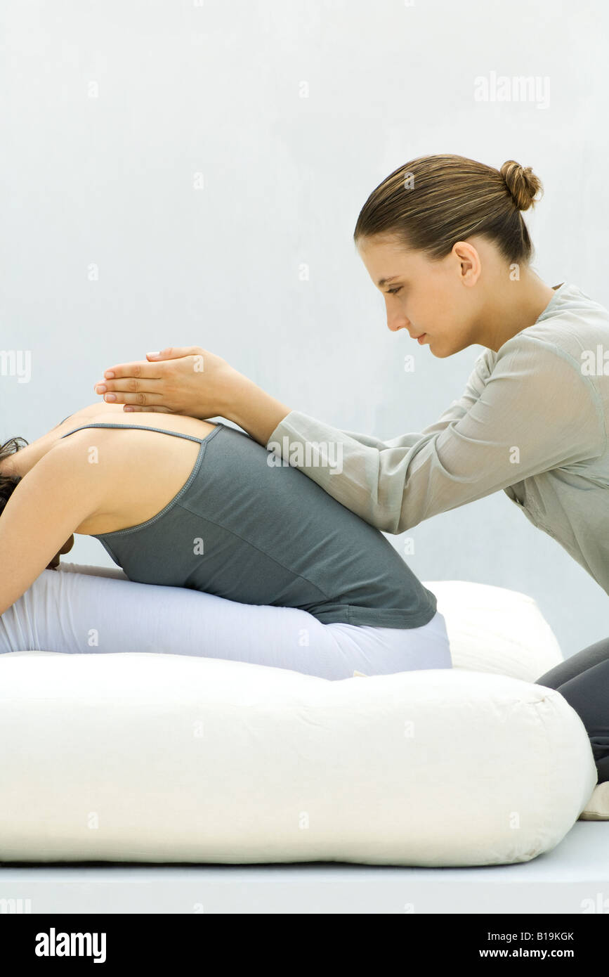 Terapeuta masajista hot sale