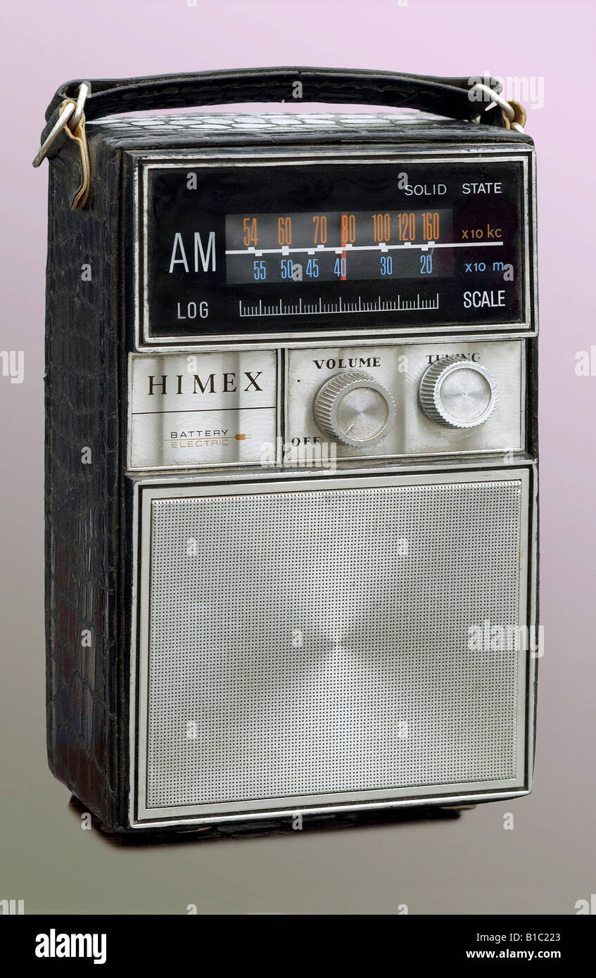 Radio de transistores clásica fotografías e imágenes de alta resolución -  Alamy