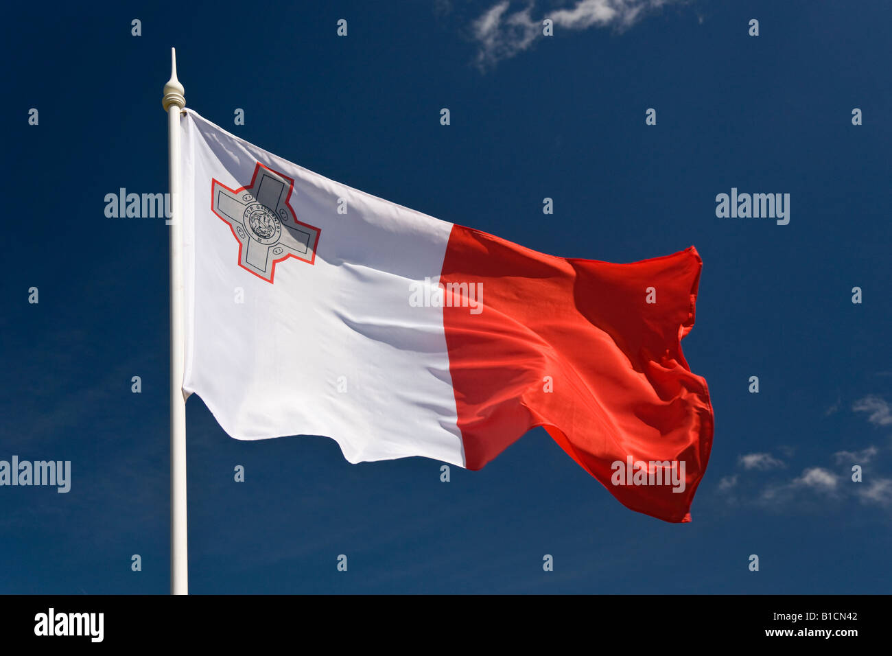 La bandera de la isla mediterránea de Malta Foto de stock