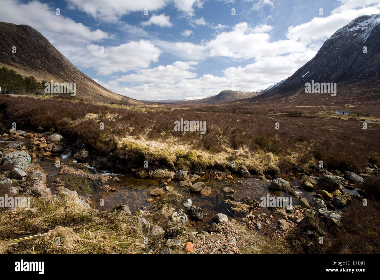 Vista sobre las montañas del norte cerca de Glen Coe en Escocia. Foto de stock