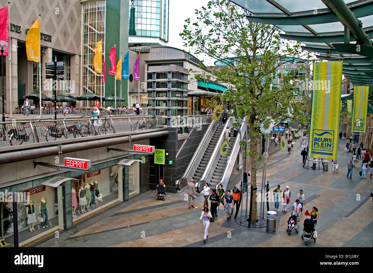 Shopping Mall Beurstraverse (Koopgoot) Beursplein Coolsingel Rotterdam (  World Trade Center ) Holanda Holandesa Fotografía de stock - Alamy