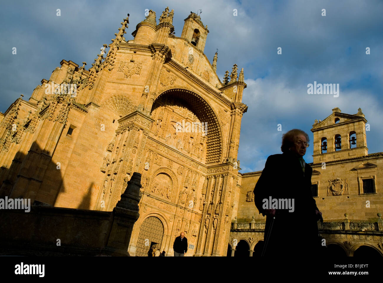 Dominicos del monasterio de San Esteban de estilo renacentista de la ciudad de Salamanca Castilla y León España región Foto de stock