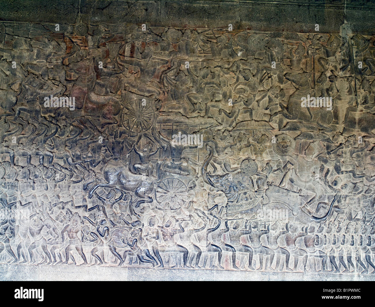 Los relieves del templo de Angkor Wat, Camboya Foto de stock