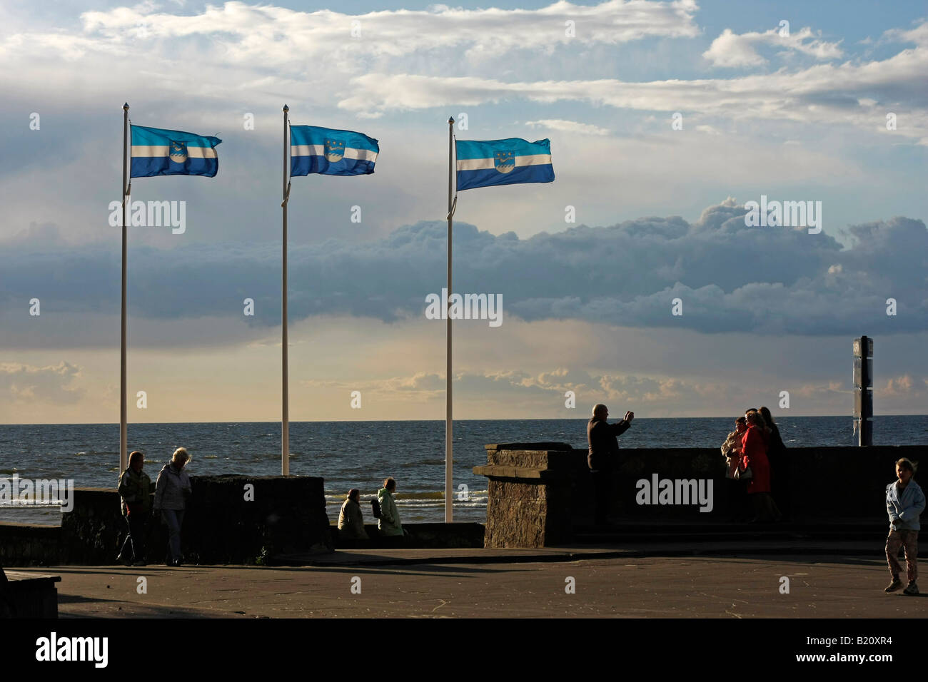 Banderas de la playa en Jurmala, Letonia Estados bálticos Foto de stock