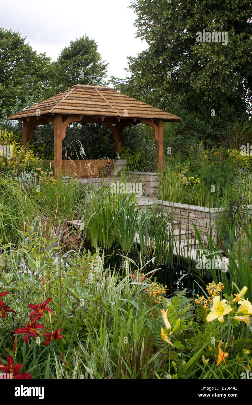 El mundo del agua Jardín, 2008 Hampton Court Flower Show, Inglaterra. Diseñador: Pete Sims Foto de stock