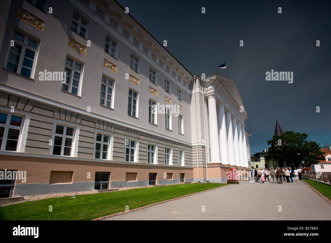 Estonia: Tartu: Edificio Principal de la Universidad Estatal de Tartu Foto de stock