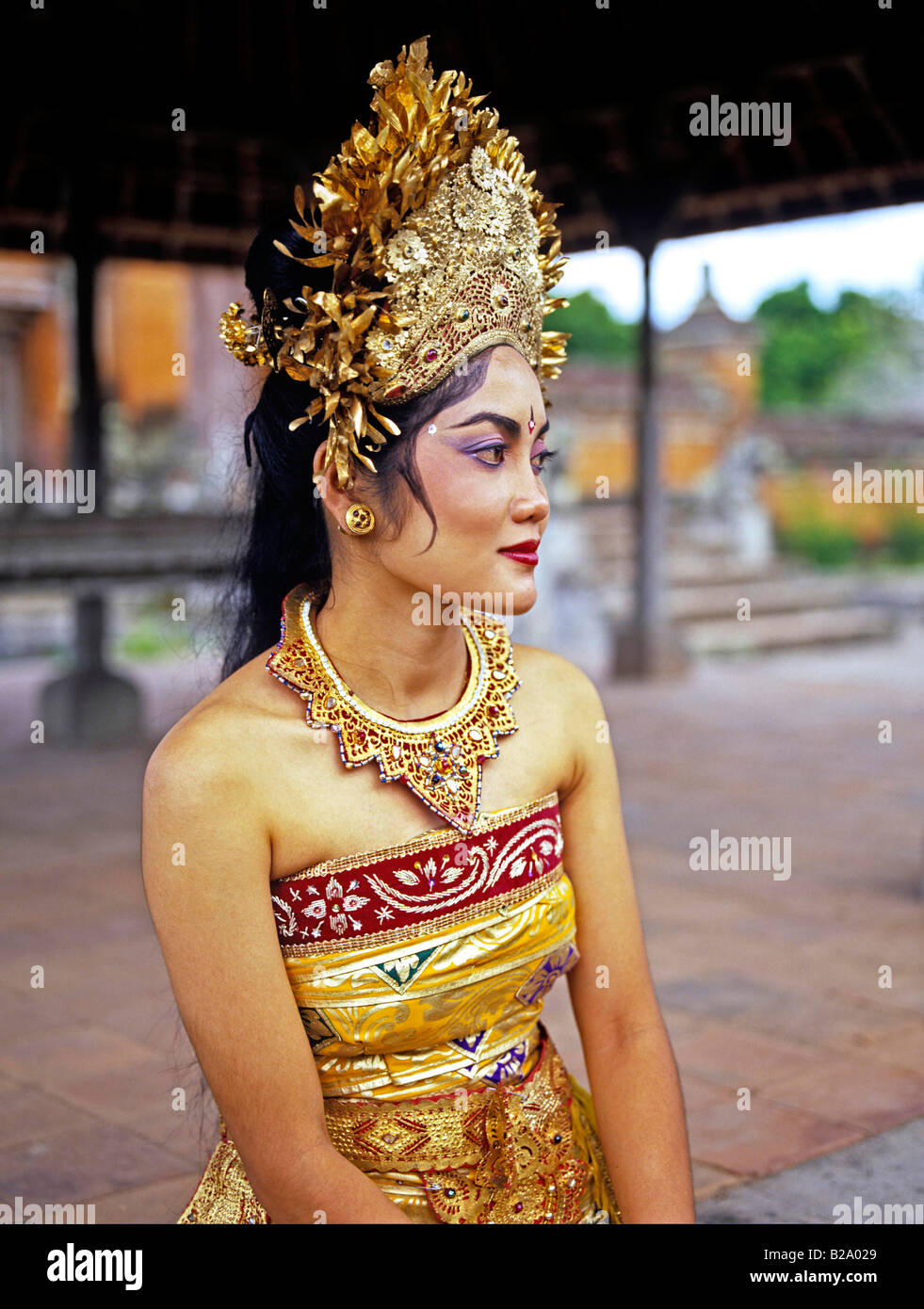 Hindu dancer fotografías e imágenes de alta resolución - Alamy