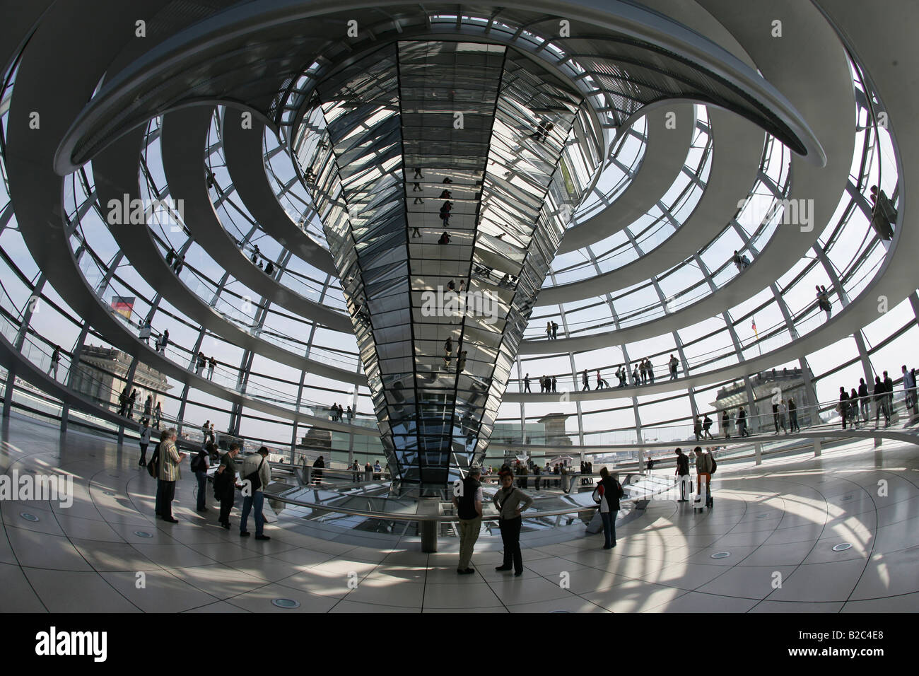 La cúpula del Reichstag, Regierungsviertel, Berlín, Alemania, Europa Foto de stock