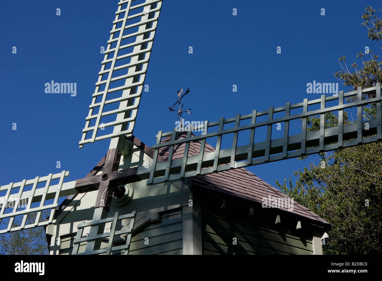 El molino de viento en Tom Sawyer Island en Walt Disney World en Orlando, Florida, EE.UU. Foto de stock