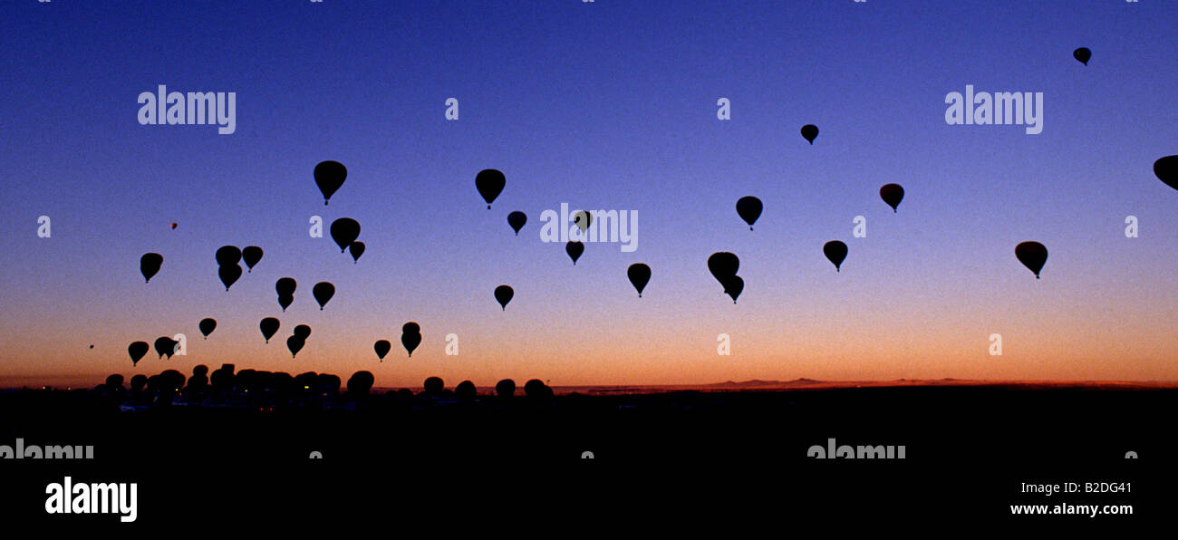 Festival de Globos de Albuquerque Nuevo México mañana de lanzamiento de globos de aire caliente Foto de stock