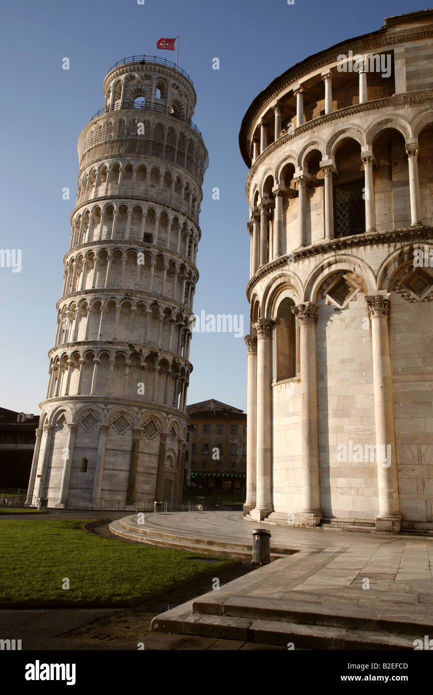 La Torre Inclinada y la catedral Duomo, Pisa, Toscana, Italia Foto de stock