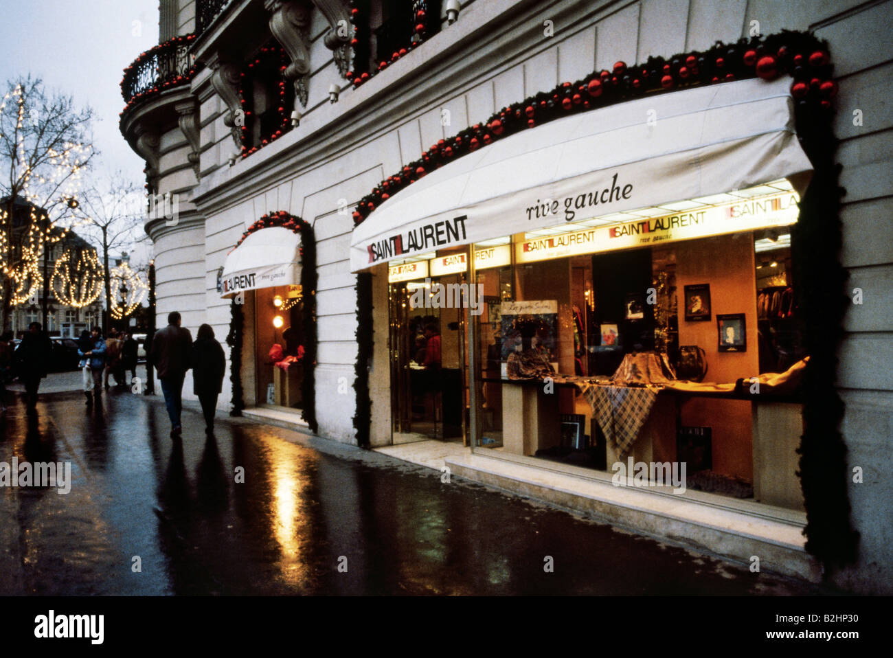 Geografía / viajes, Francia, París, Champs Elysee, Yves Saint-Laurent shop, Foto de stock