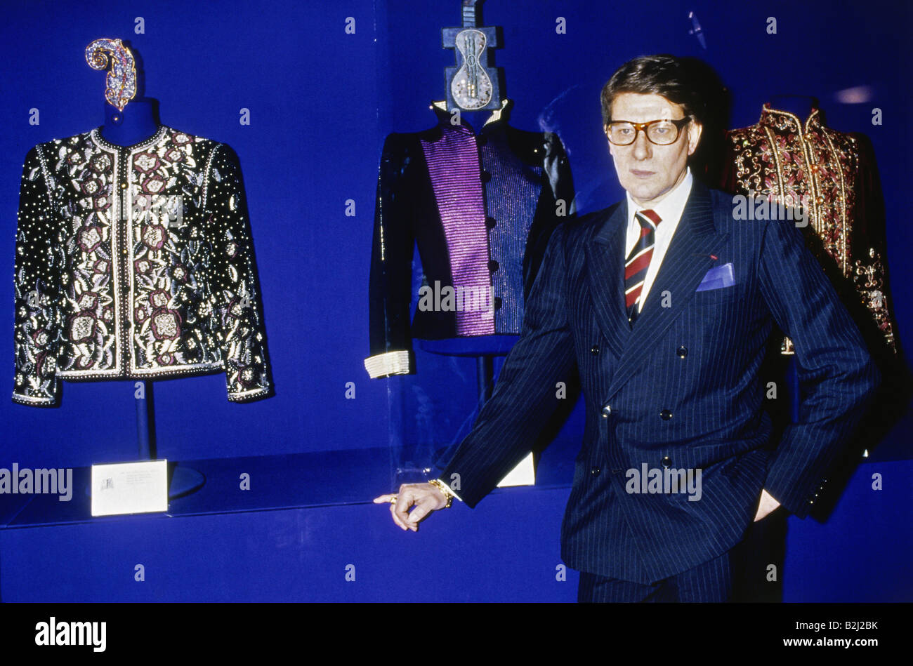 Yves saint laurent haute couture fotografías e imágenes de alta resolución  - Alamy