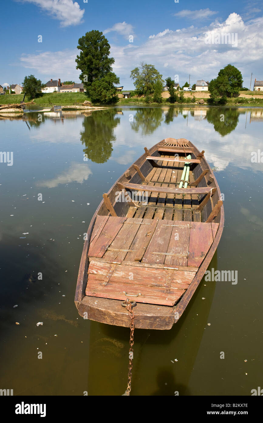 El río Cher en Savonnieres, Indre et Loire, Francia. Esto es en el Valle del Loira, que es un sitio del Patrimonio Mundial de la UNESCO. Foto de stock