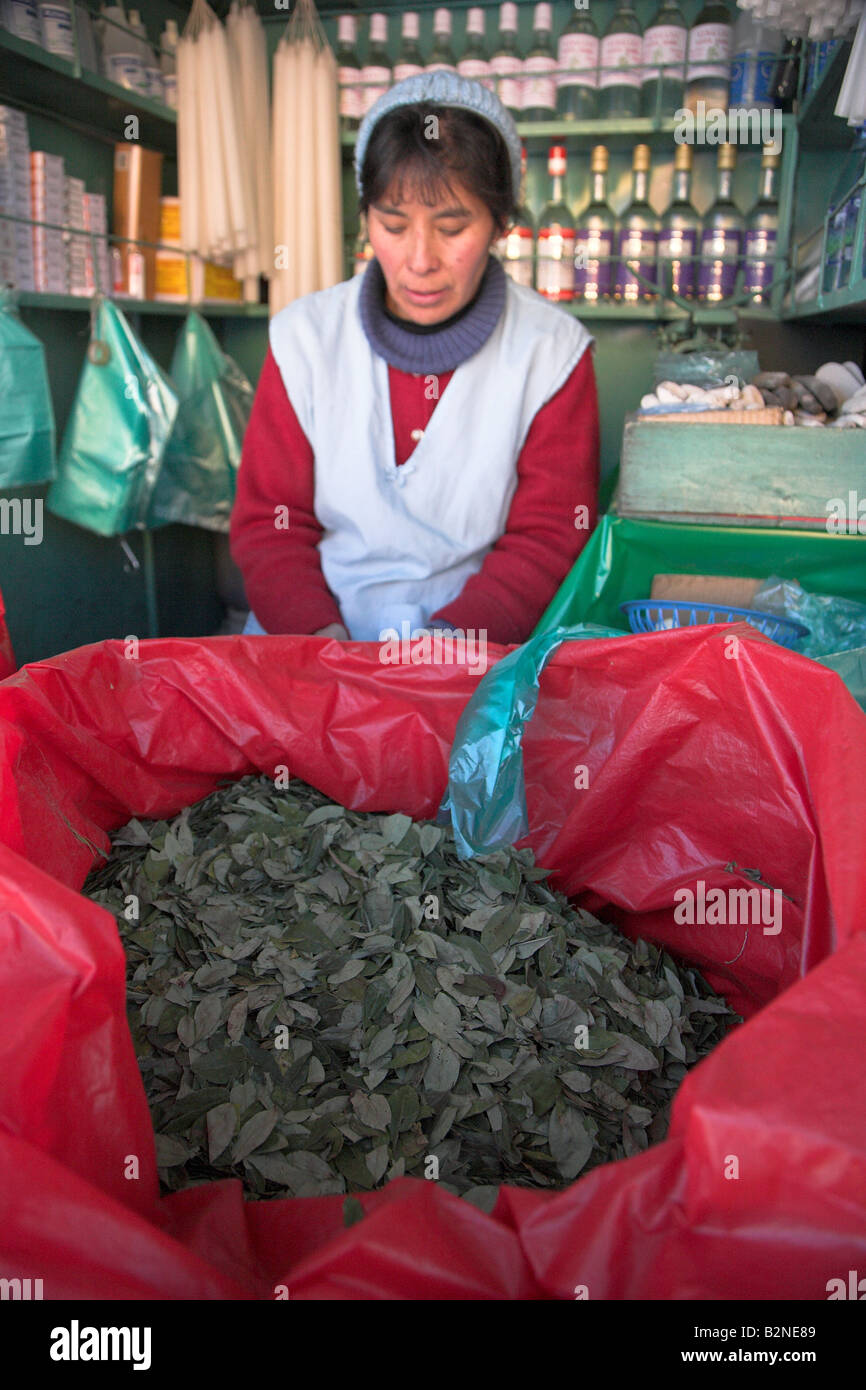 Puesto en el mercado de la ciudad minera potosi fotografías e imágenes