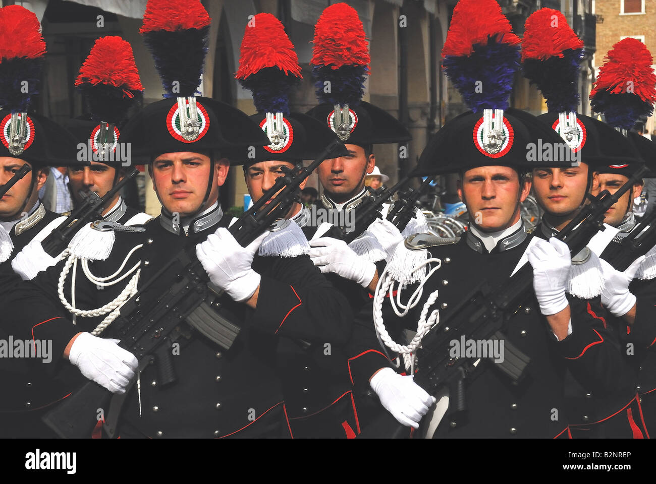 Padua, Italia, el 2 de junio, día festivo de la República.'Carabinieri' uniforme completo Fotografía de stock - Alamy