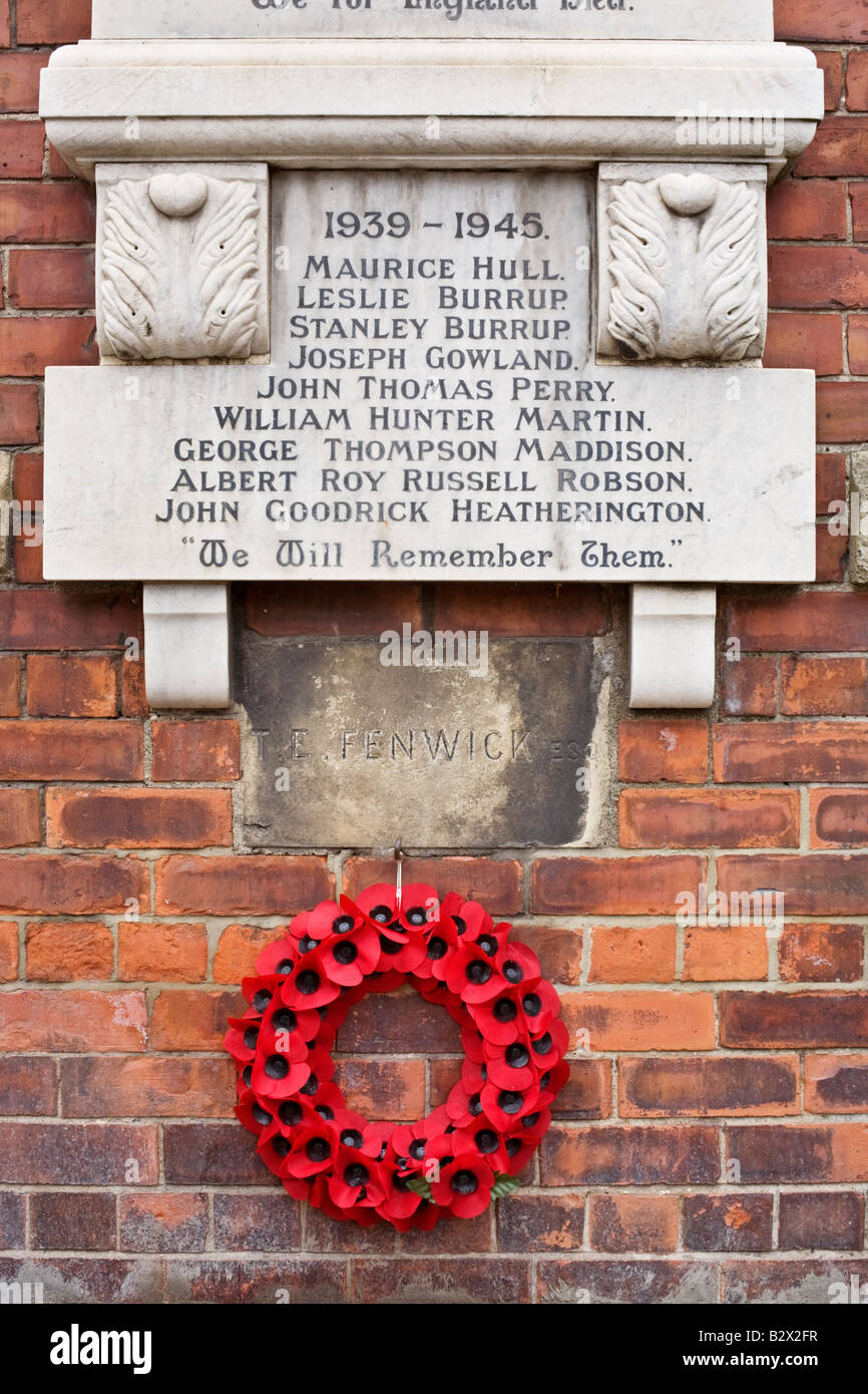 War Memorial a los muertos de la Segunda Guerra Mundial, en la aldea de Frosterley en el valle de desgaste, County Durham, Inglaterra Foto de stock
