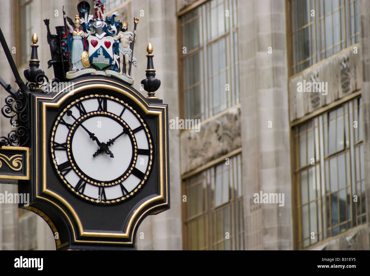 Antiguo reloj de decoración y de Arquitectura de Londres. Foto de stock