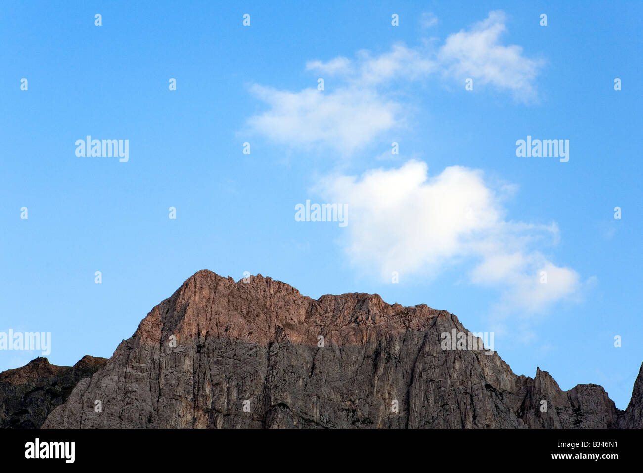 Momin pico en el sitio de Patrimonio Mundial del Parque Nacional de Pirin, Bulgaria Foto de stock