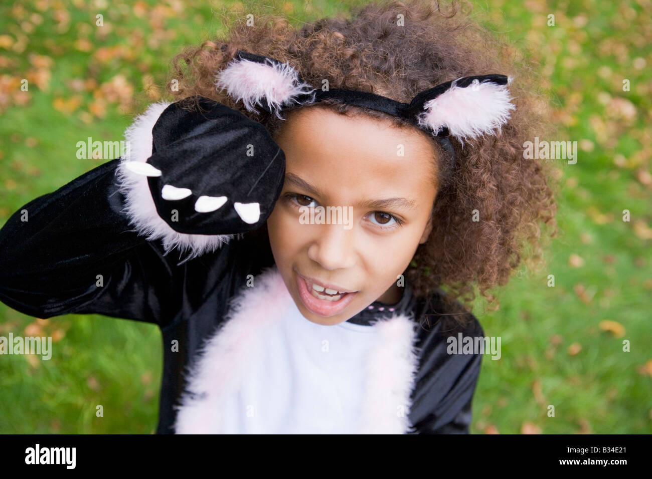 Traje de gato negro fotografías e imágenes de alta resolución - Alamy