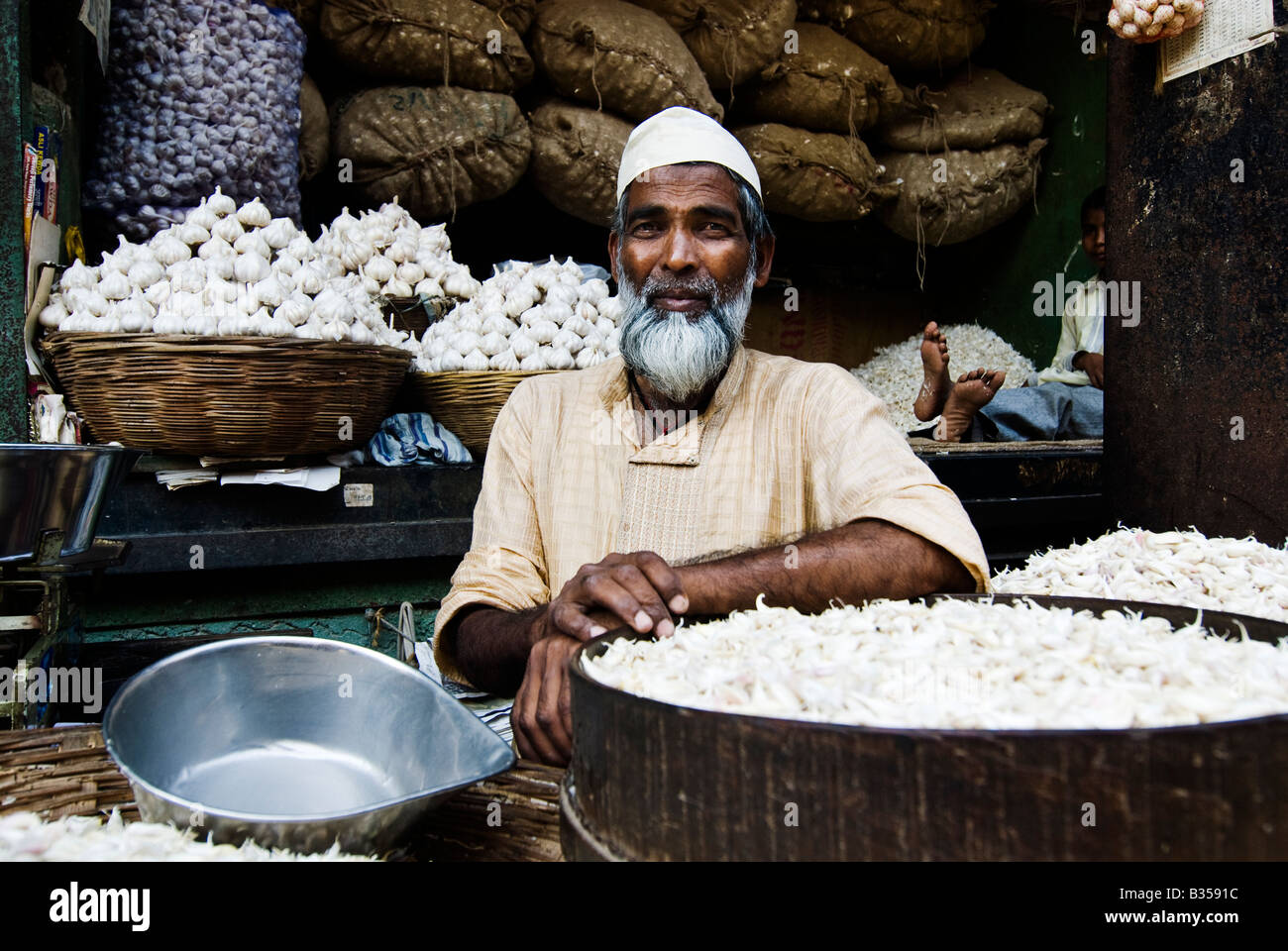 La India, Mumbai, Null Bazaar, proveedor de ajo Foto de stock