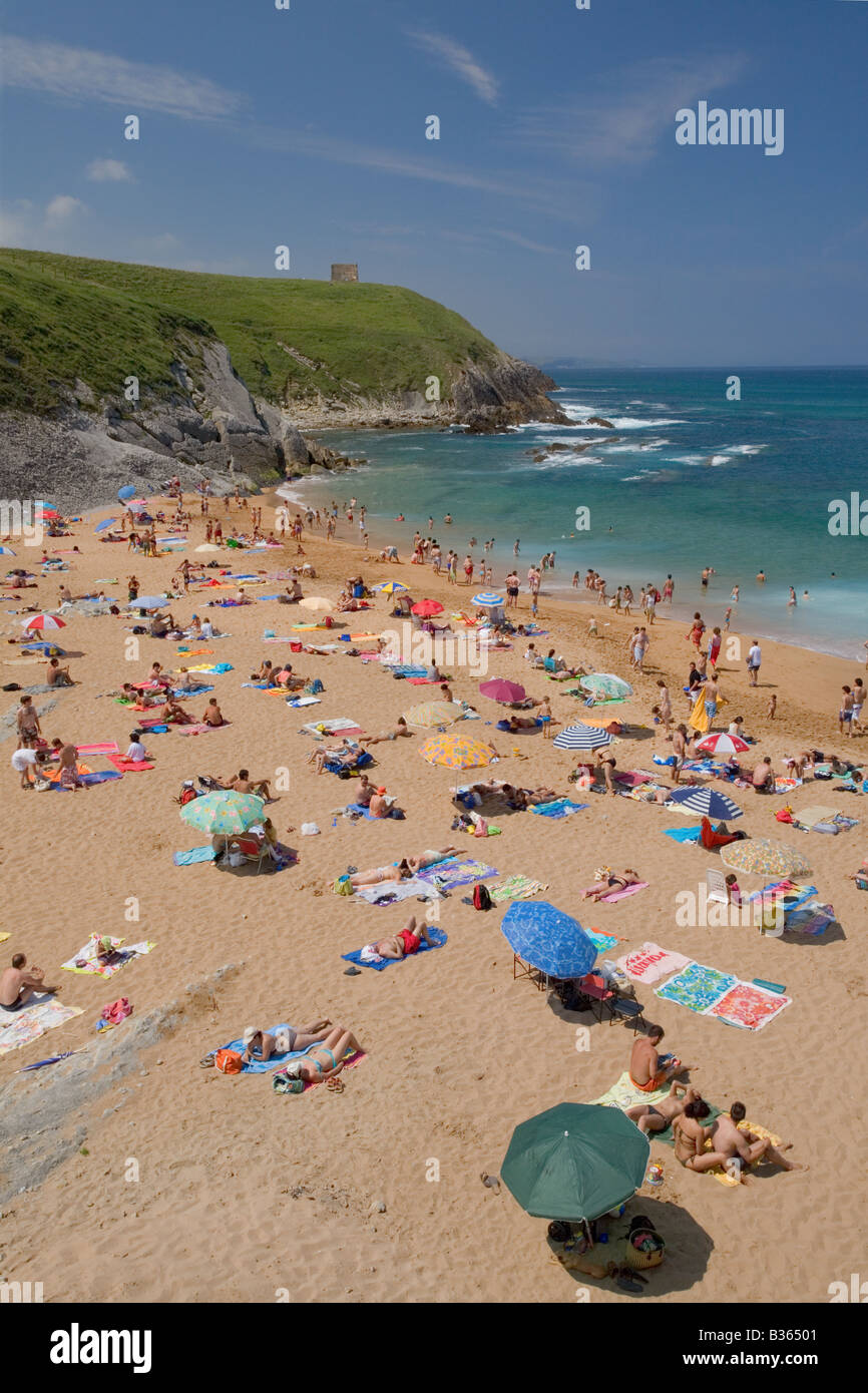 Playa de Tagle, en la costa norte de España en Cantabria Foto de stock