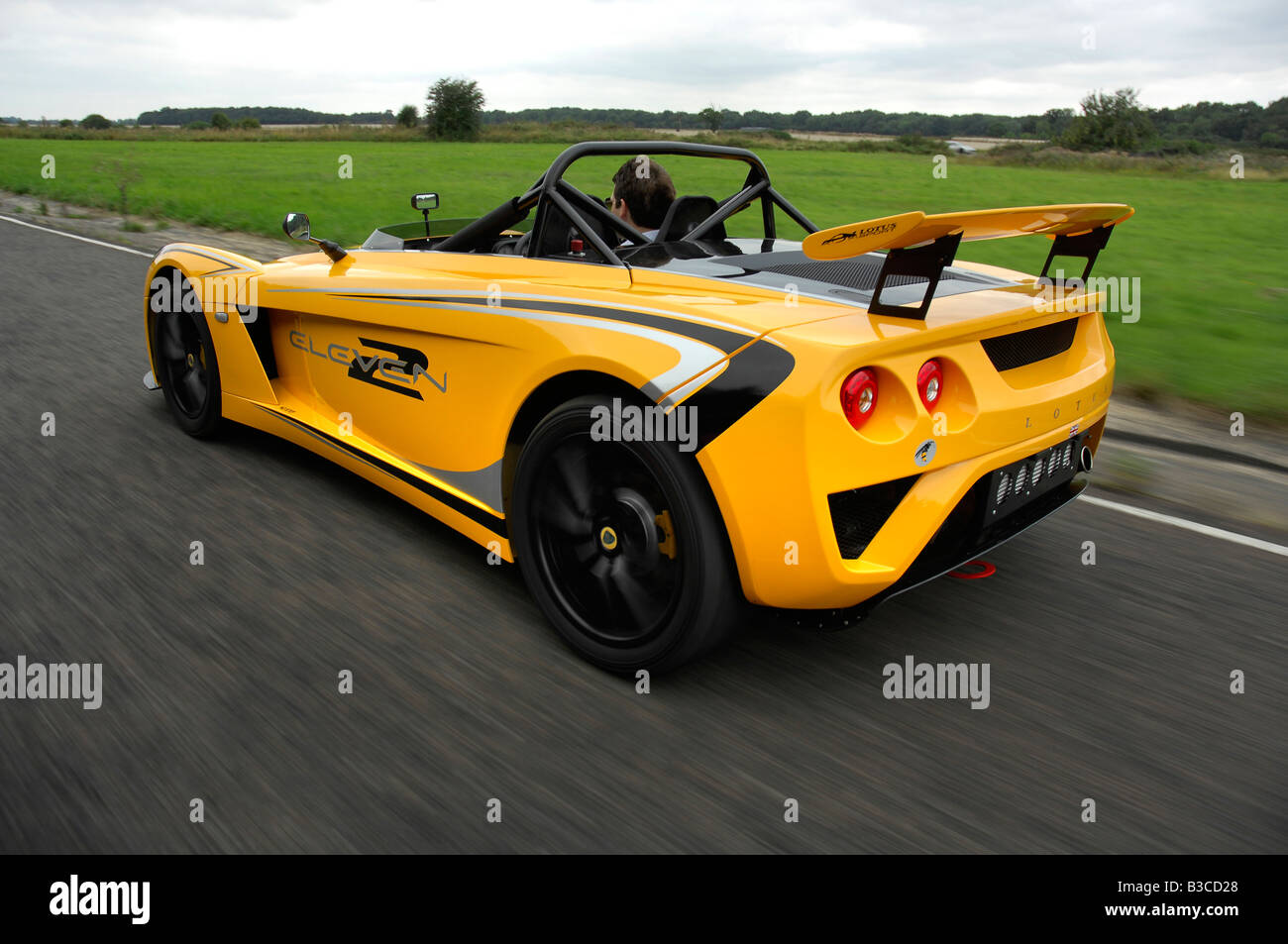 Yellow lotus sports car fotografías e imágenes de alta resolución Alamy