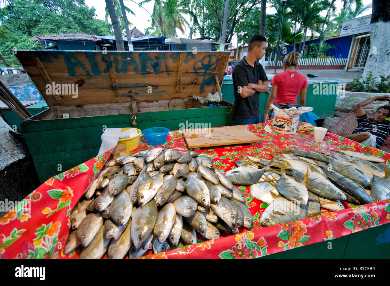 ZIHUATANEJO, México El mercado de pescado de la Playa Principal