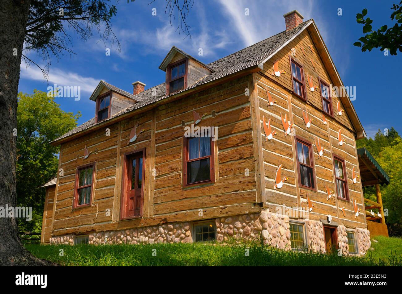 Registro canadiense francés histórico parque granja en Quebec Canadá Omega Foto de stock