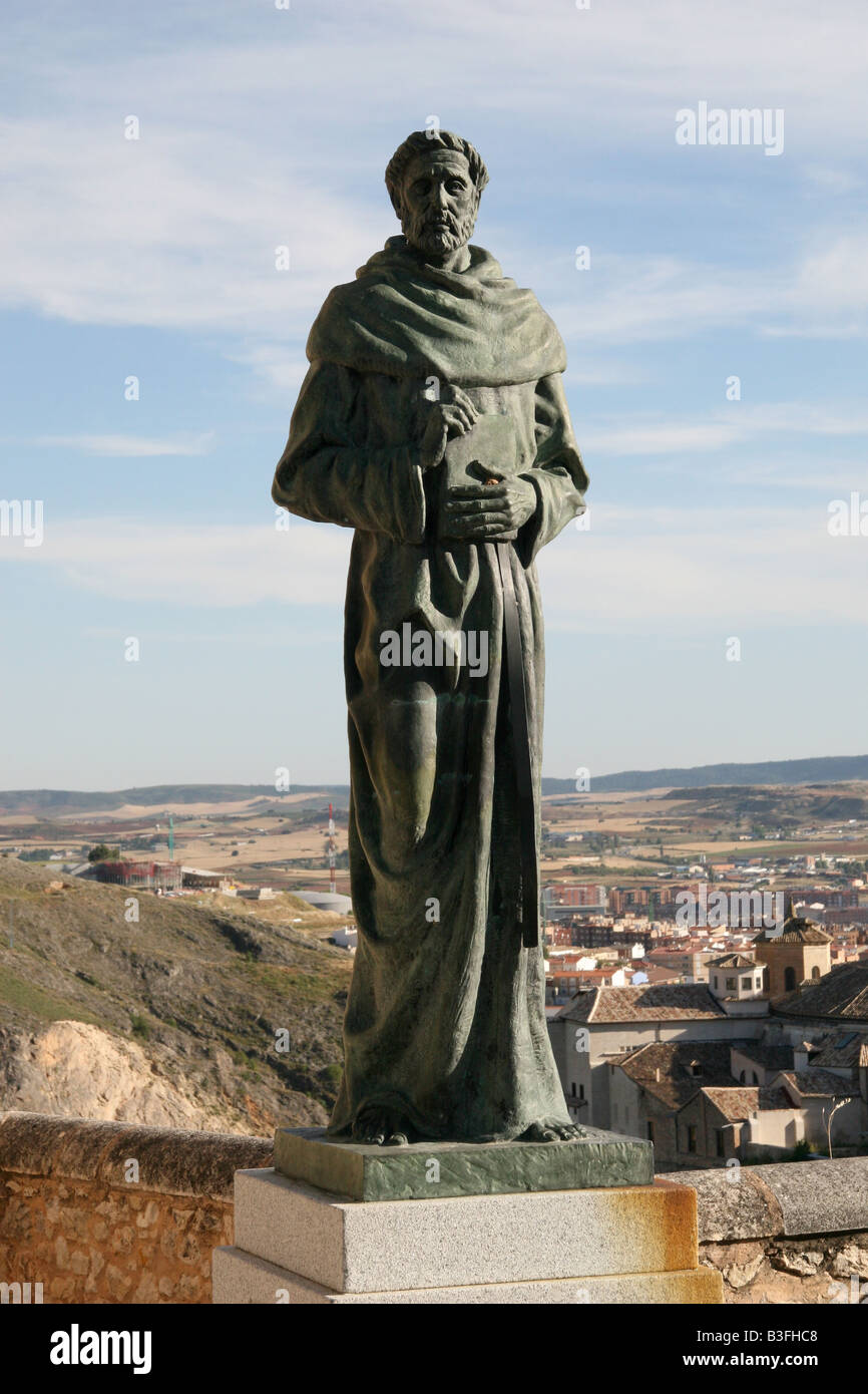 Fray Luis Ponce de León (1527-1591) Estatua en Cuenca, España. Foto de stock