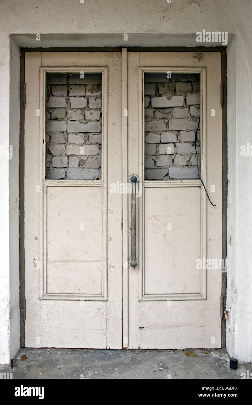 Sello de la puerta de madera fotografías e imágenes de alta resolución -  Alamy