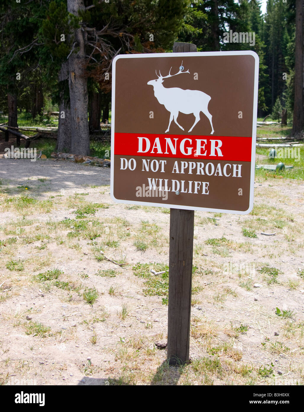 Señal de advertencia en el Parque Nacional Yellowstone, Wyoming