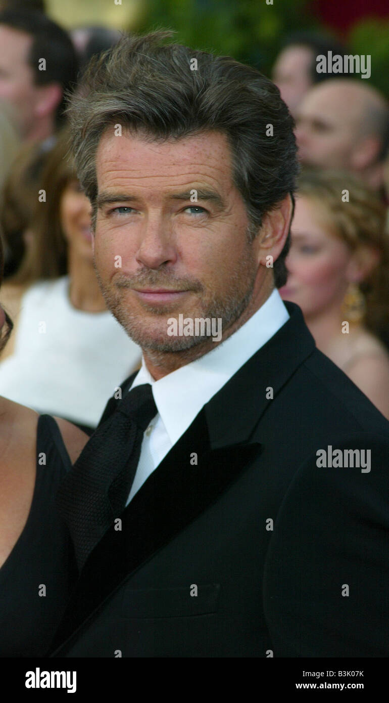 El actor pierce brosnan fotografías e imágenes de alta resolución Alamy