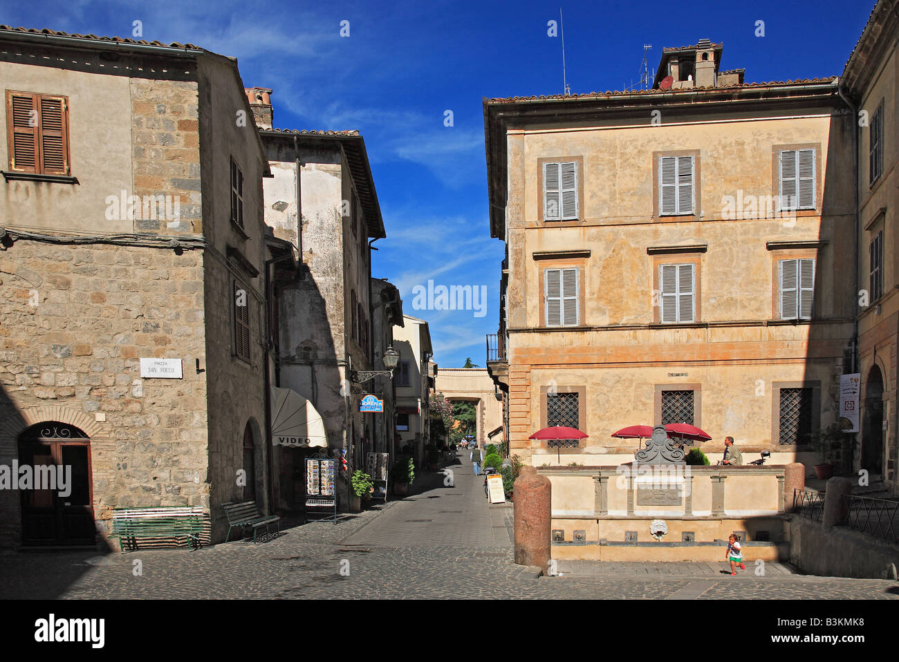 Italia Italia central Lacio Lacio Bolsena street Old Town Foto de stock