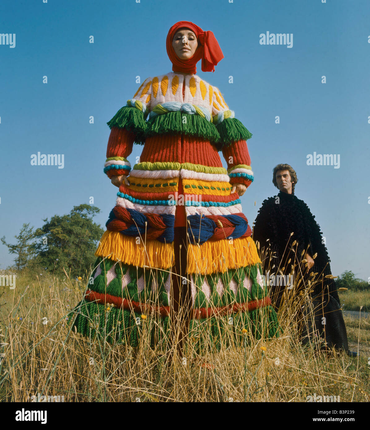 Traje campesino fotografías e imágenes de alta resolución - Alamy Traje campesino fotografías e imágenes de alta resolución - Alamy