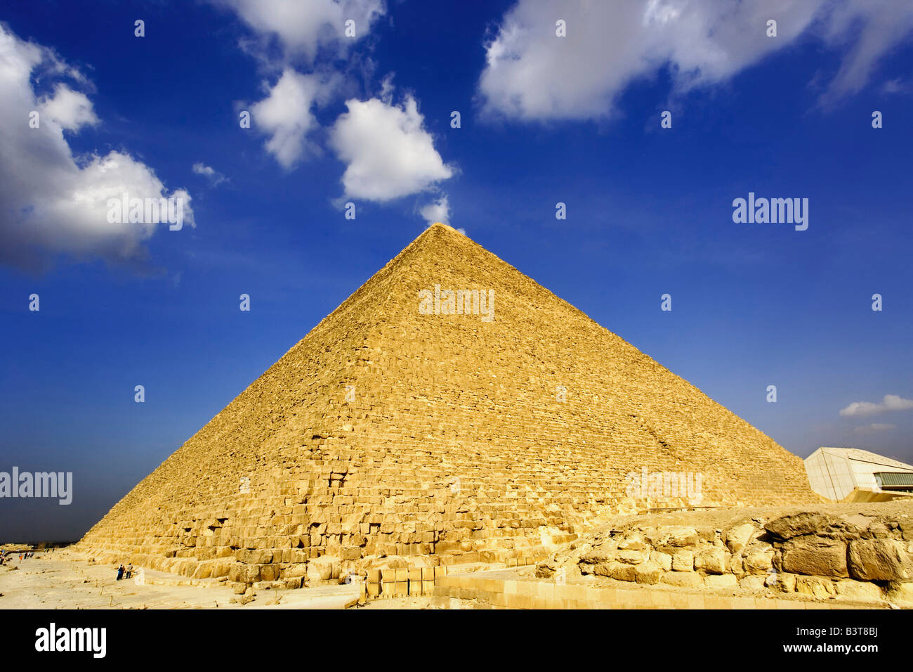 La Gran Pirámide de Giza, construida para la Cuarta Dinastía egipcia, el faraón Khufu o Keops, El Cairo, Egipto. Foto de stock